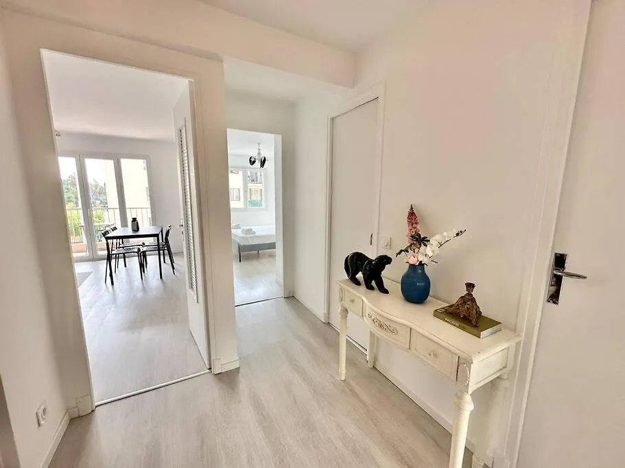 Superbe Appartement Neuf - Plage A 5 Min A Pied Nice 0*,  Frankrijk
